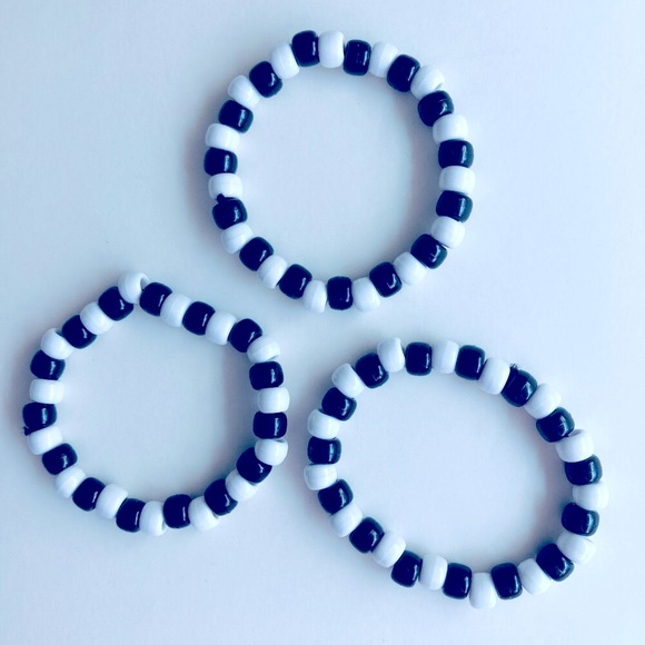🍒 5/$25 🍒 Black & White Rave Kandi Bracelets Bundles - Picture 1 of 1